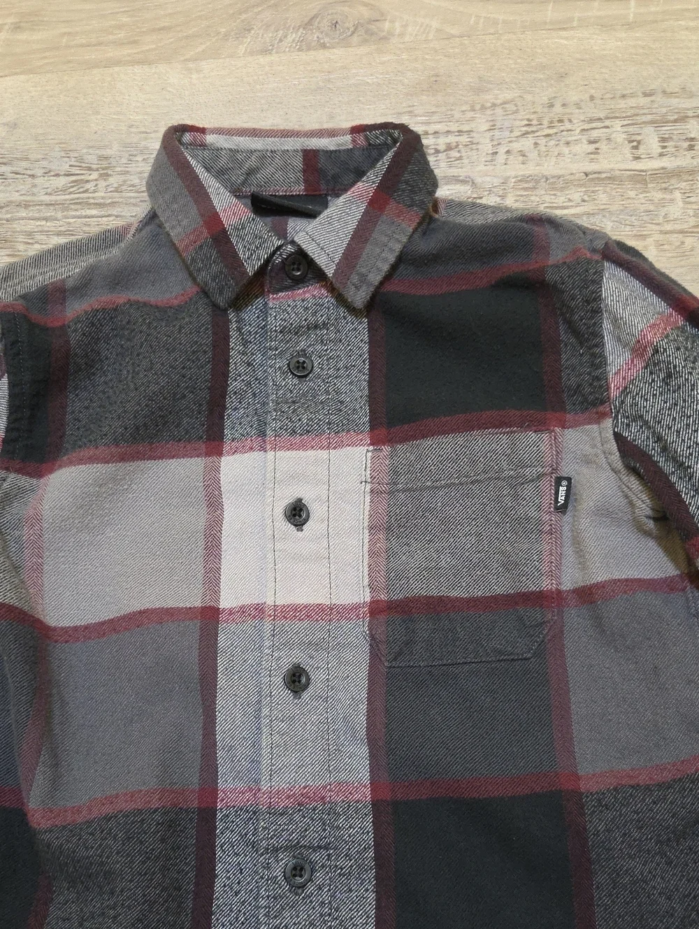 Vans Gray, Black & Maroon 100% Cotton Plaid Button-Down Shirt Boys Size S